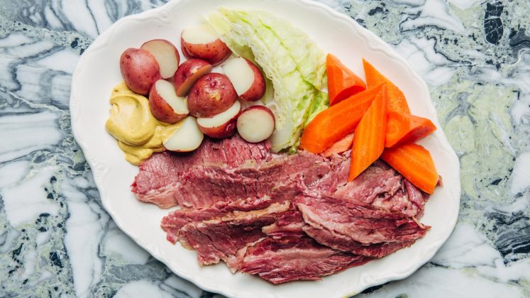 6 Best Canned Corned Beef Brand 2020 - Buying Guide & Review