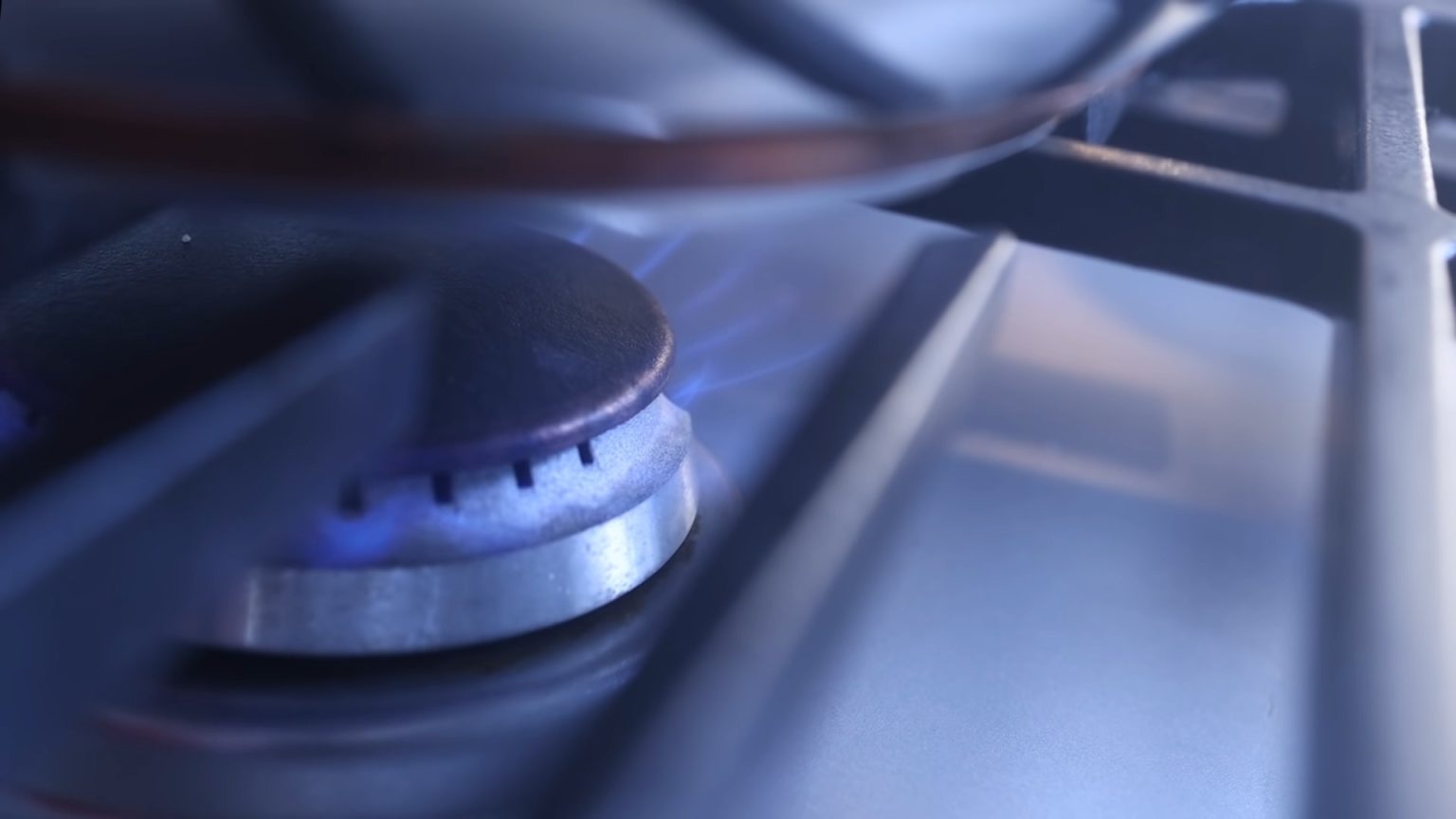 Can I Put My Stove Next To My Sink? Installation & Maintenance