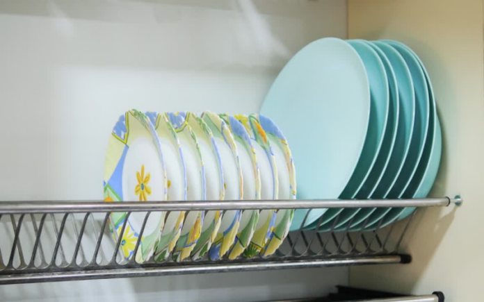 Dishes storage