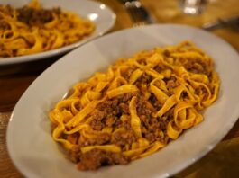 Tagliatelle al Ragu Bolognese Dish