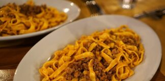 Tagliatelle al Ragu Bolognese Dish